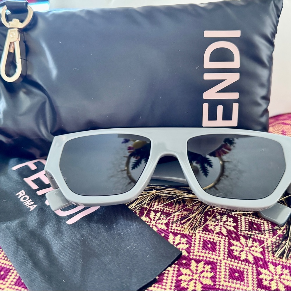 Fendi O'Lock Gray Geometric Sunglasses- Excellent Condition!